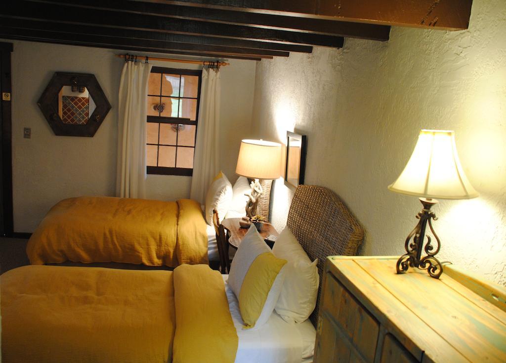 Old Taos Guesthouse B&B Δωμάτιο φωτογραφία
